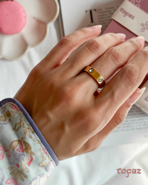 Zircon Love Ring 18K Gold